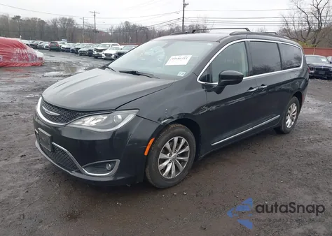 2017 Chrysler Pacifica Touring-L из США, поврежденный, VIN 2C4RC1BG8HR757017